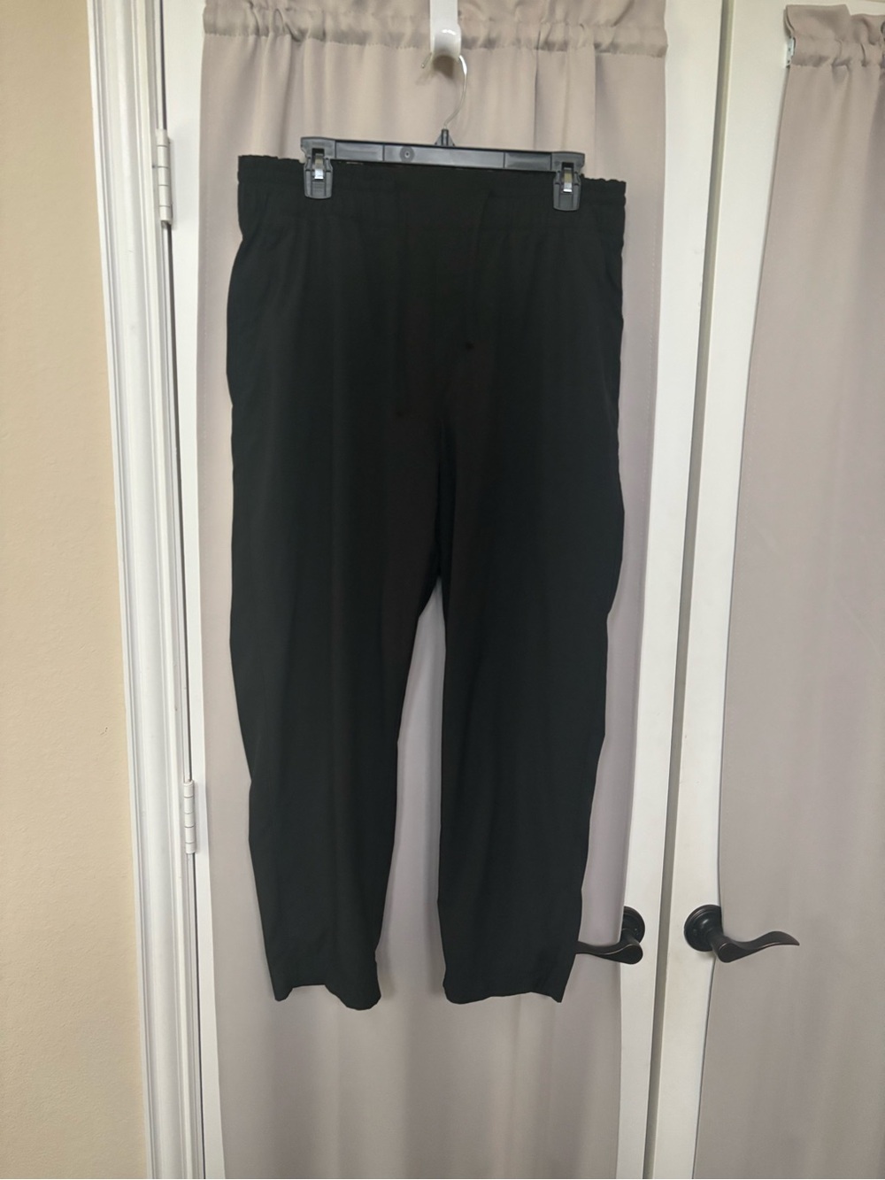 Old Navy Black Elastic-Waist Jogger Pants